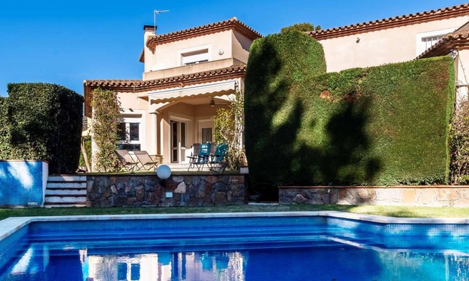 Bonmont Terres Noves Villa | Fabulous Alba 3 : between sea and mountains