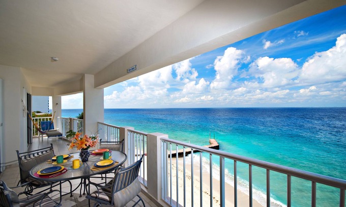 Zona Hotelera Norte Condo | Fabulous Beachfront Home-Family Friendly, Las Brisas 402 Reduc min stay 3 days n