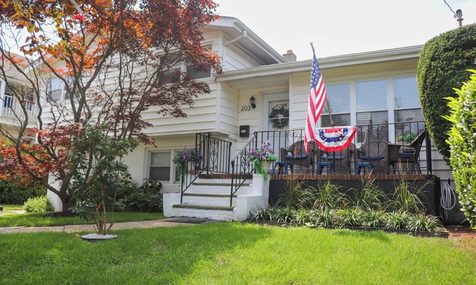 Wall House | Fabulous Belmar Rental, One block to beach