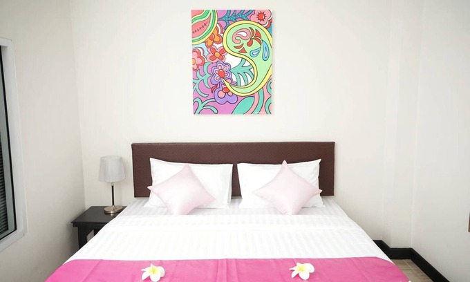 Sanambin Hotel | Fabulous double bed room with ABF near Don Mueang Airport