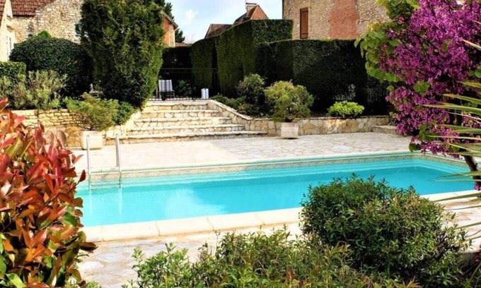 Castelnaud-la-Chapelle Cottage | Fabulous two bedroomed, two bathroom cottage high quality, elegant accommodation