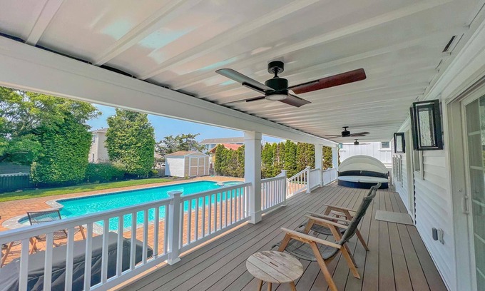 Stone Harbor House | Fabulous Home Stone Harbor with POOL. Walking distance to shops and restaurants