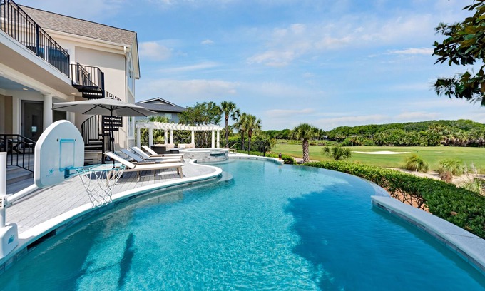 Seabrook Island House | Fabulous Infinity Pool! Golf & Ocean Views! Beautiful home - walk to beach! Amenity Cards!