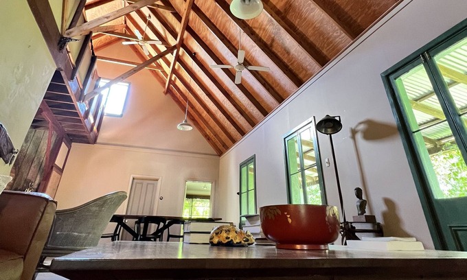 Ellenborough House | Fabulous off-grid creative farmhouse w/ luxury artist studio!
