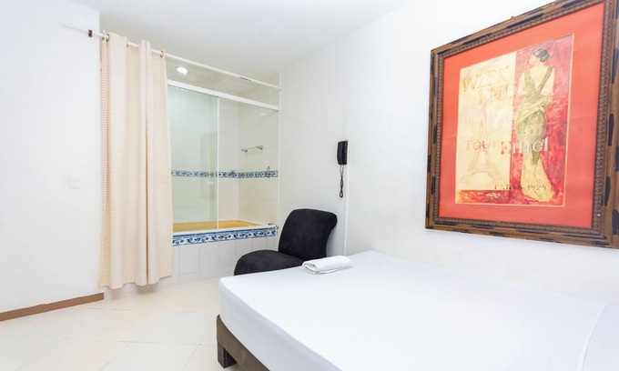 Florida Nueva Apartment | Fabulous quadruple room close to the stadium
