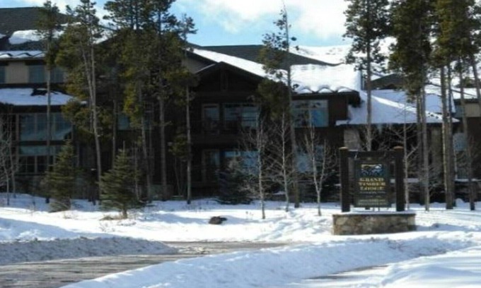 Four O'Clock Resort | Fabulous Ski In and Ski Out Resort in Breckenridge, CO