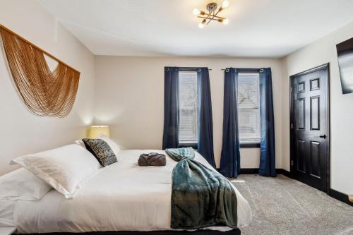 Cleveland House | Fairfax Urban Oasis - New Reno - 5 mins to Clinic