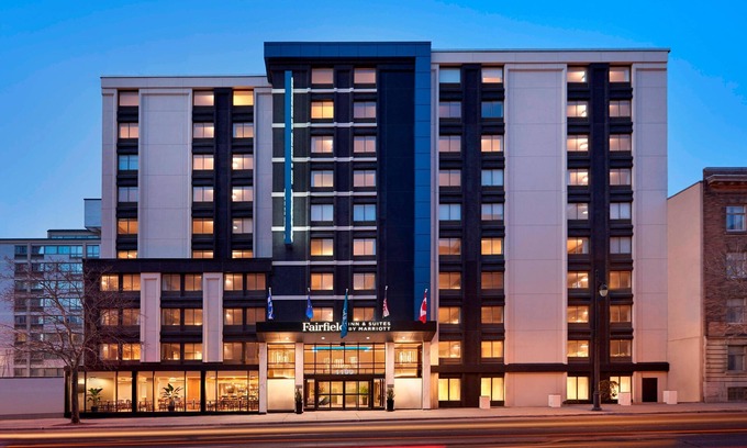 Ville-Marie Hotel | Fairfield by Marriott Montreal Downtown