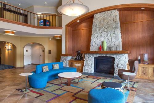 Sebastopol Hotel | Fairfield Inn and Suites Santa Rosa Sebastopol