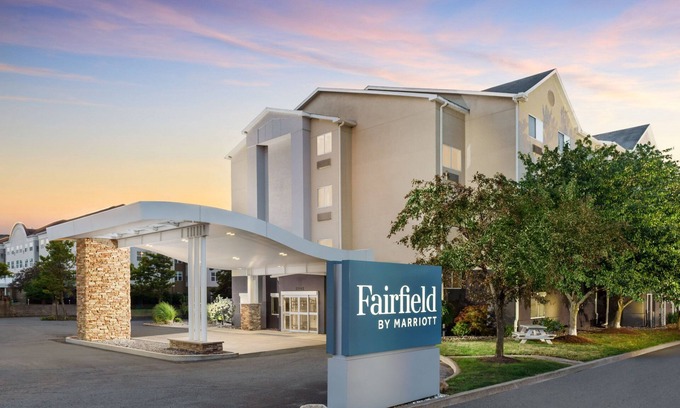 Erie Hotel | Fairfield Inn by Marriott Erie Millcreek Mall
