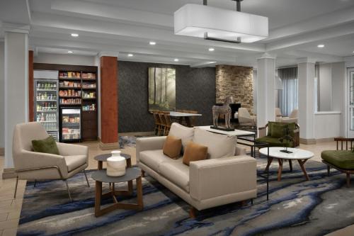 Rogers Hotel | Fairfield Inn & Suites by Marriott Rogers
