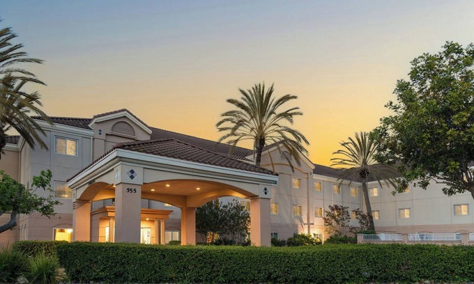 San Carlos Hotel | Fairfield Inn & Suites by Marriott San Francisco San Carlos