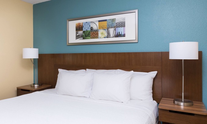 Holland Hotel | Fairfield Inn & Suites Holland