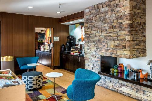 Savannah Hotel | Fairfield Inn & Suites Savannah I-95 South