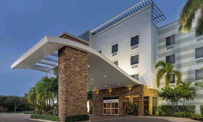 Delray Beach Hotel | Fairfield Inn & Suites by Marriott Delray Beach I-95
