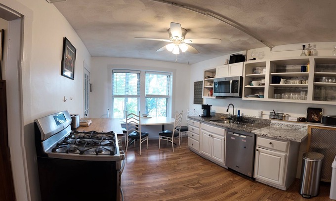 North Cambridge Apartment | Fairfield Manner