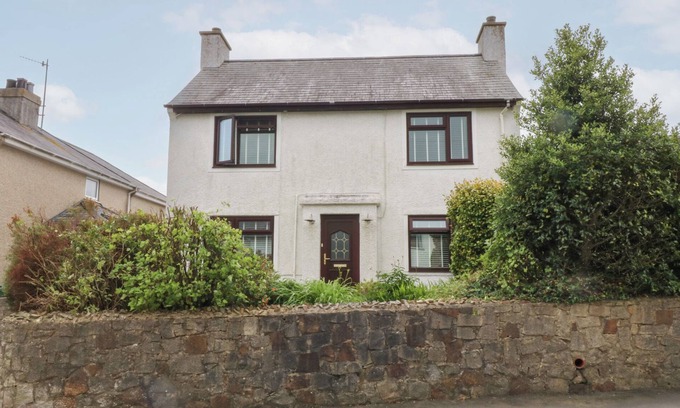 Llanbedrog House | FAIRFIELD, pet friendly, with a garden in Llanbedrog