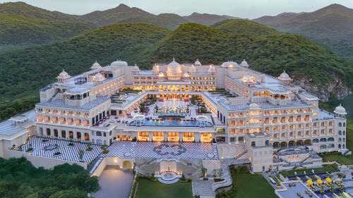 Udaipur Hotel | Fairmont Udaipur Palace