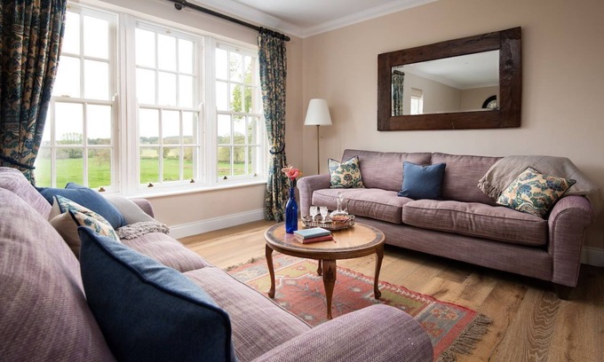 Kelso Cottage | FAIRNINGTON EAST WING - a holiday home that sleeps 4 guests in 2 bedrooms