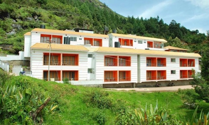 Thalayathimund Hotel | Fairstay Ooty