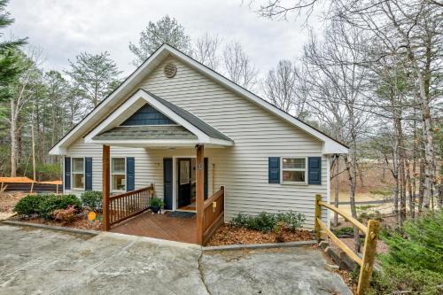 Helen House | Fairway Getaway