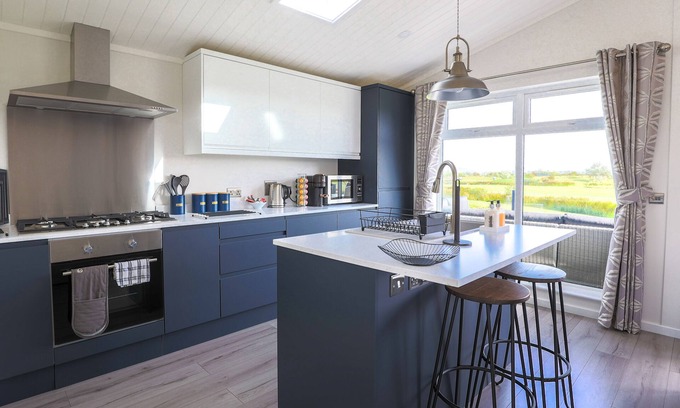 Brean Cottage | FAIRWAYS 34, country holiday cottage, with pool in Brean