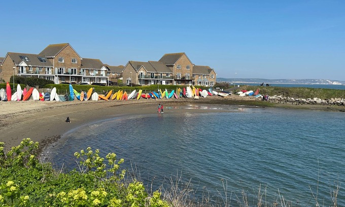 Wyke Regis Cottage | FAIRWAYS, family friendly, character holiday cottage in Wyke Regis