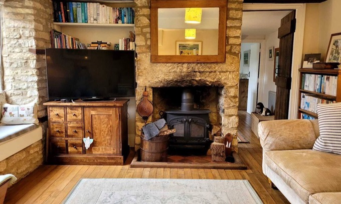 Stroud House | Fairytale Cottage in The Cotswolds
