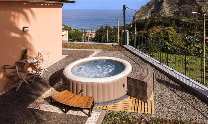 Sao Vicente Ski Chalet | Fajã do Amo by Atlantic Holiday