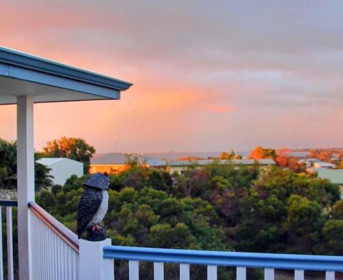 Falcon House | Falcon Bay Family Retreat