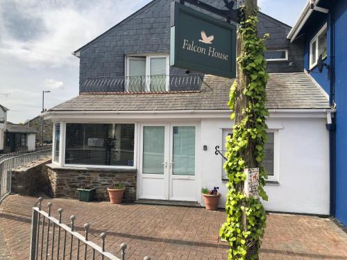Tintagel Apartment | Falcon House