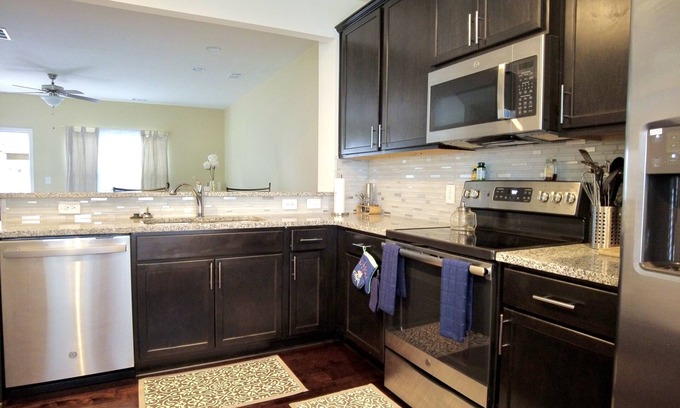 Atlanta House | Fall 3 Story 3Bdr Townhome