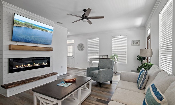 Emerald Waters Village House | Fall Availability! Walk to the Beach! Low-Speed Vehicle! 2 Community Pools!