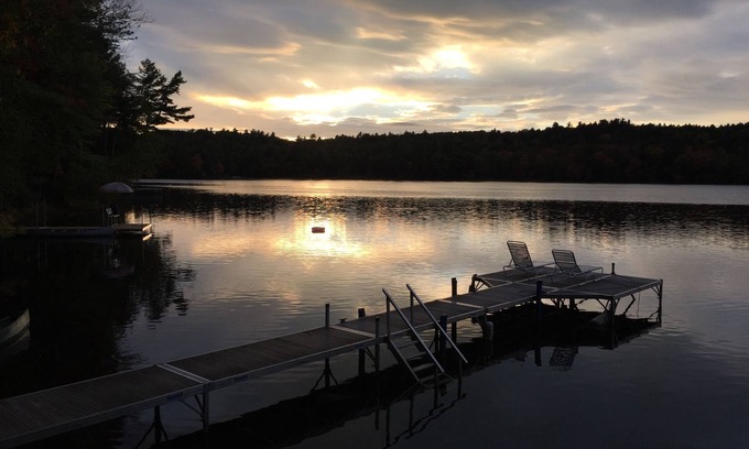Winthrop Apartment | Fall colors at a Maine Lakefront cottage. Watch the beautiful change of seasons