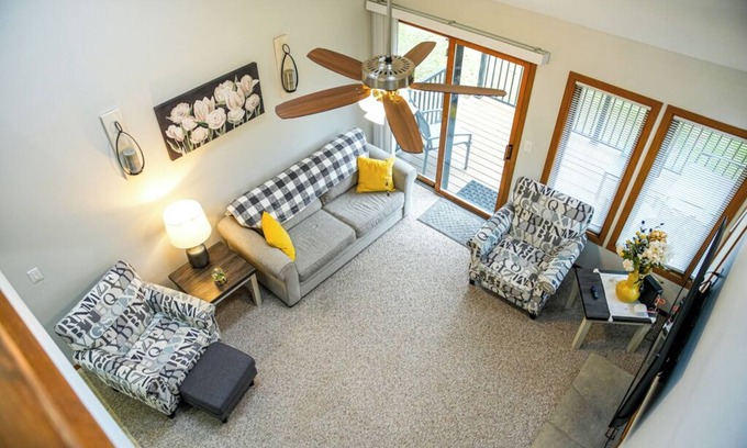 The Galena Territory Condo | Fall Foliage Golf Course View - King Beds - Fireplace - Near Scenic Trails