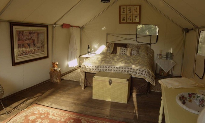 Helena Cabin | Fall in Love with Glamping in a Comfy Queen Bed!