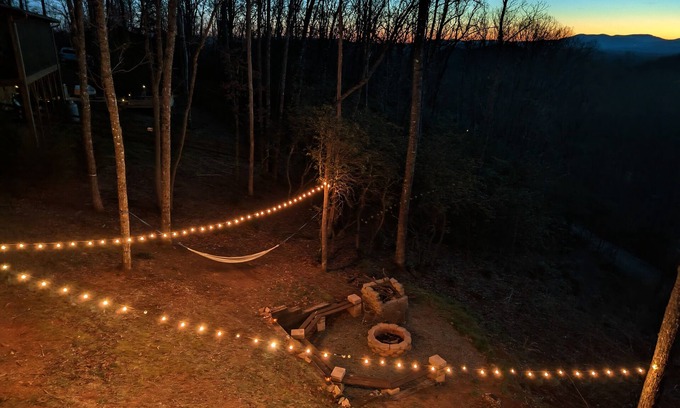 Murphy Cabin | Fall Special/Legends Lookout Lodge/NEW CABIN/Family Friendly