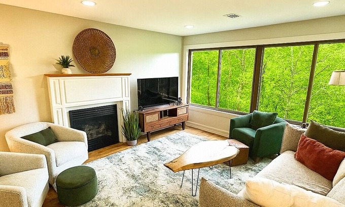 Vernon Condo | Fall Treetop Escape | Orchards, Hiking, Mountain Creek, Minerals, Wildlife