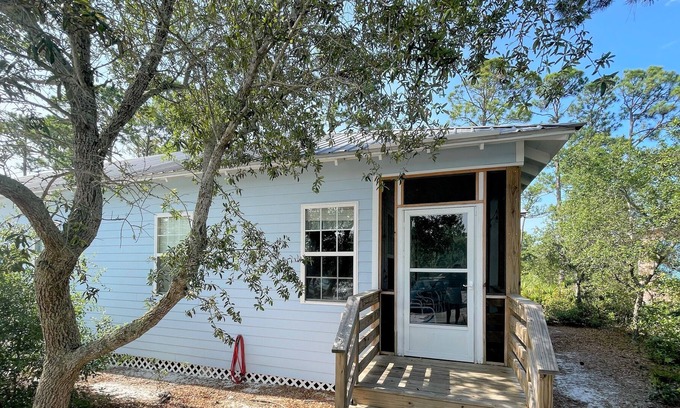 Fort Morgan Cabin | Fall/Winter Dates Available-The Rookery-3 bed-2 bath-sleeps 6