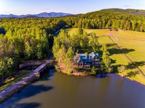 Ellijay House | Falling Waters Lodge Lake Front Home & Wedding Venue