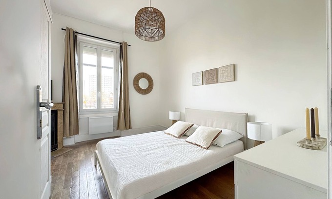 Leon Blum - Bon Coin Apartment | Falso Suite