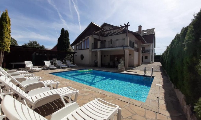 Keszthely Apartment | Família Apartmanház