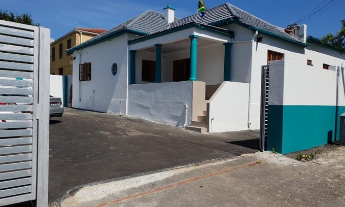 Mowbray House | Fama Lodge Single Rooms