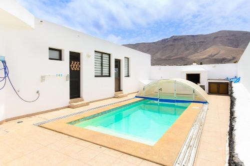 Urbanizacion Famara House | Famara Beach House