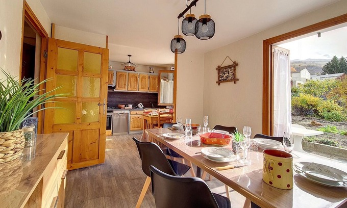 Saint-Marcel Ski Chalet | Family chalet in St Marcel with terrace, 6 pers, 3 bedrooms
