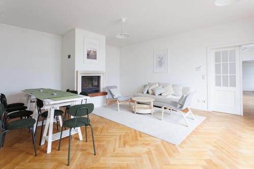 Penzing Apartment | Familien- und Gruppenparadies Platz für 12 Gäste
