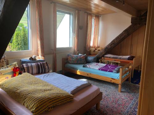 Winningen House | Familien-Zimmer mit Bad und Garten in Privathaus hell, gemütlich, Massivholz, KEINE Monteur-Gruppen