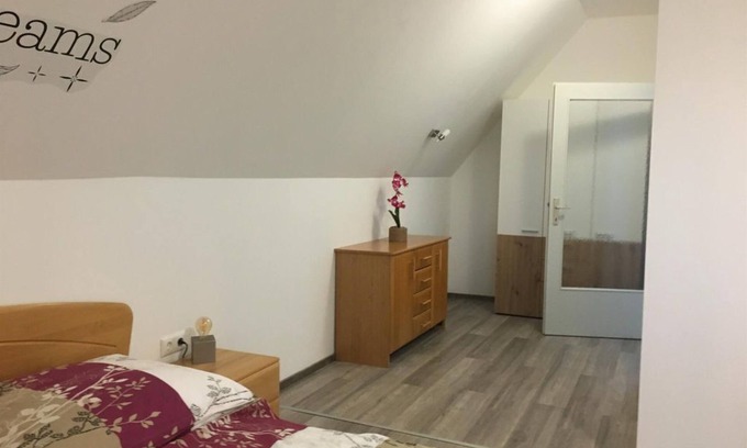 Neusiedl am See Apartment | Familienzimmer, Dusche, WC - Pension Seeblick Latzko
