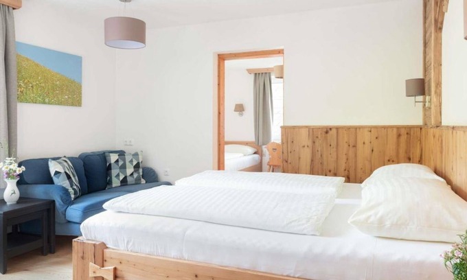 Rossleithen Apartment | Familienzimmer mit Dusche/wc, 2 Schlafräume - Ferienhotel Gut Enghagen