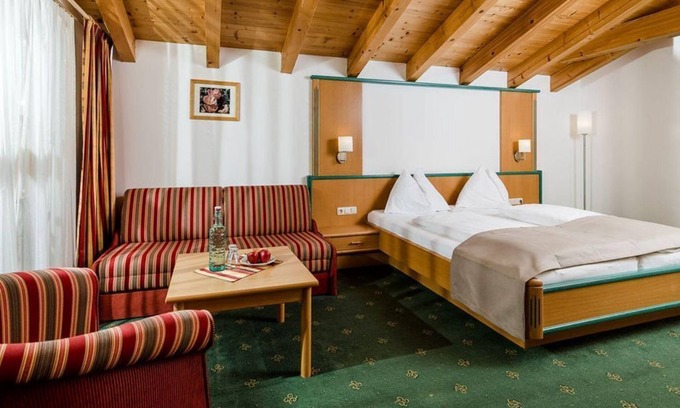 Maria Alm am Steinernen Meer House | Familienzimmer mit Dusche, WC - Ferienhotel Langeck